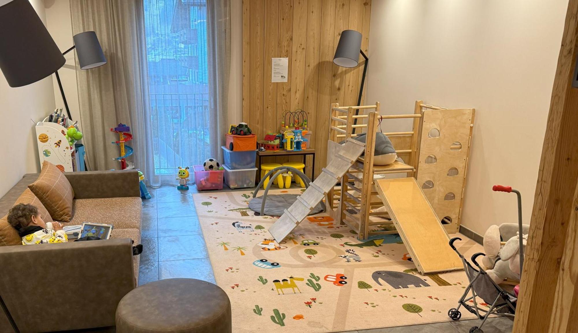 Alpin Apartments Майрхофен Экстерьер фото