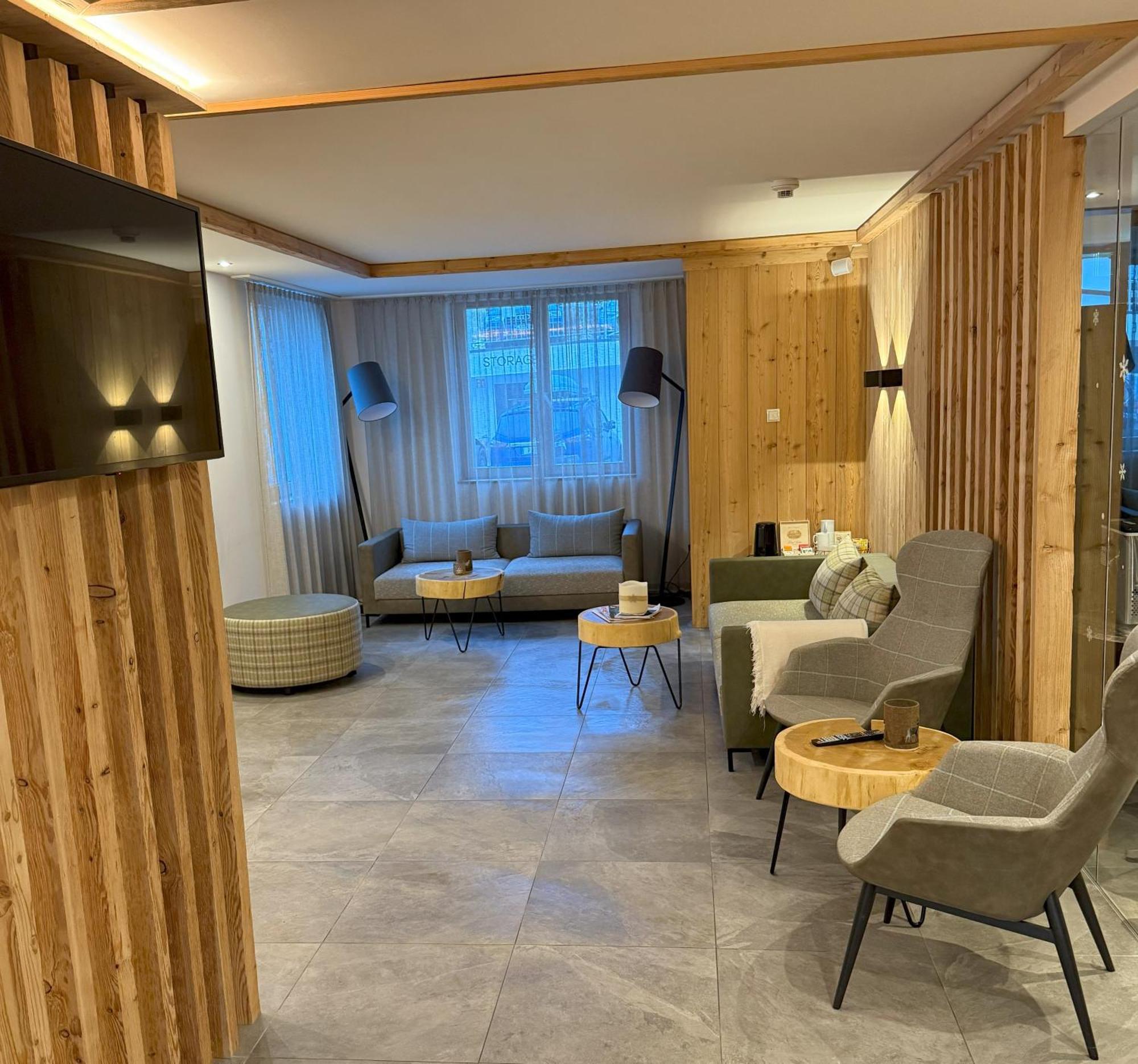 Alpin Apartments Майрхофен Экстерьер фото